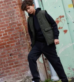 Cost:Bart Dynevest - CBTino - Forest Night