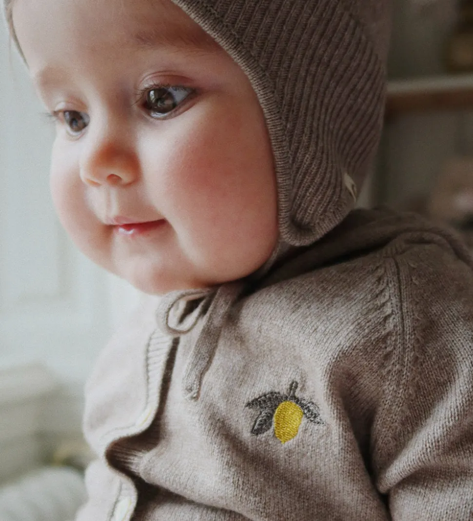 Konges Sløjd Babyhjelm - Uld - Strik - Mattou - Lysebrun