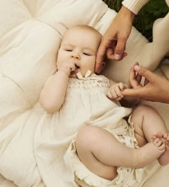 Name It Shorts - NbfJannis - Bleached Sand m. Blomster