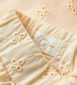 Name it Shorts - NkfVioleta - Buttercream m. Broderi Anglaise